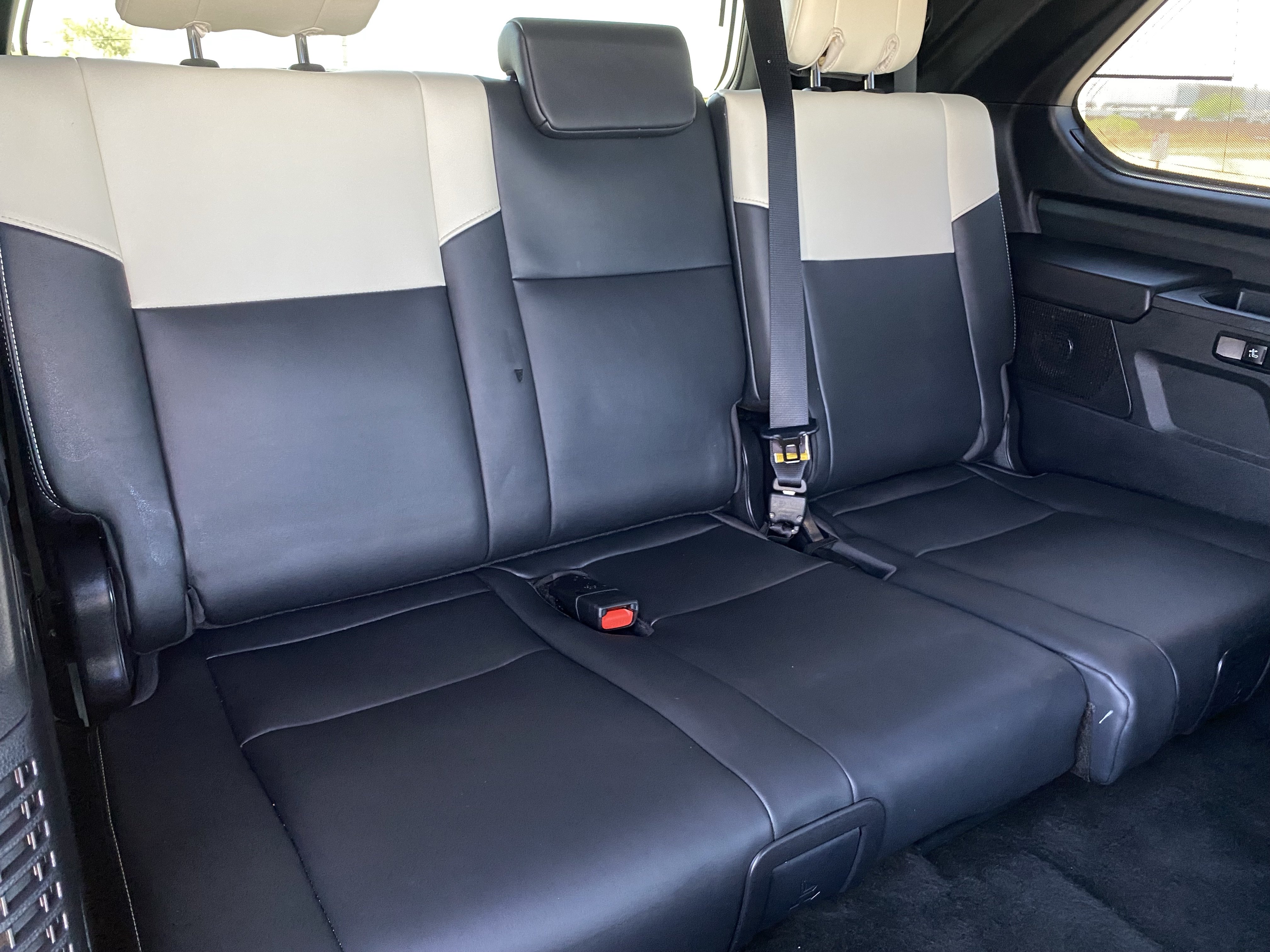 Used 2023 Toyota Sequoia Capstone AWD/4WD image 14