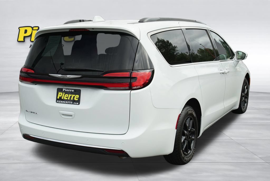 Used 2022 Chrysler Pacifica Touring-L FWD image 7