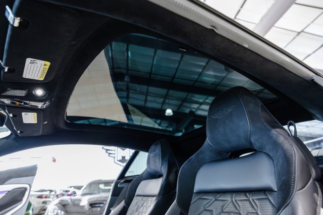 Used 2025 Aston Martin Vanquish RWD image 48