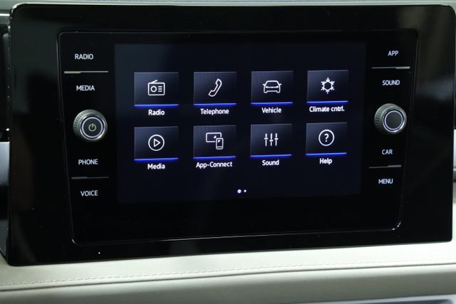 New 2026 Volkswagen Taos SE FWD image 17