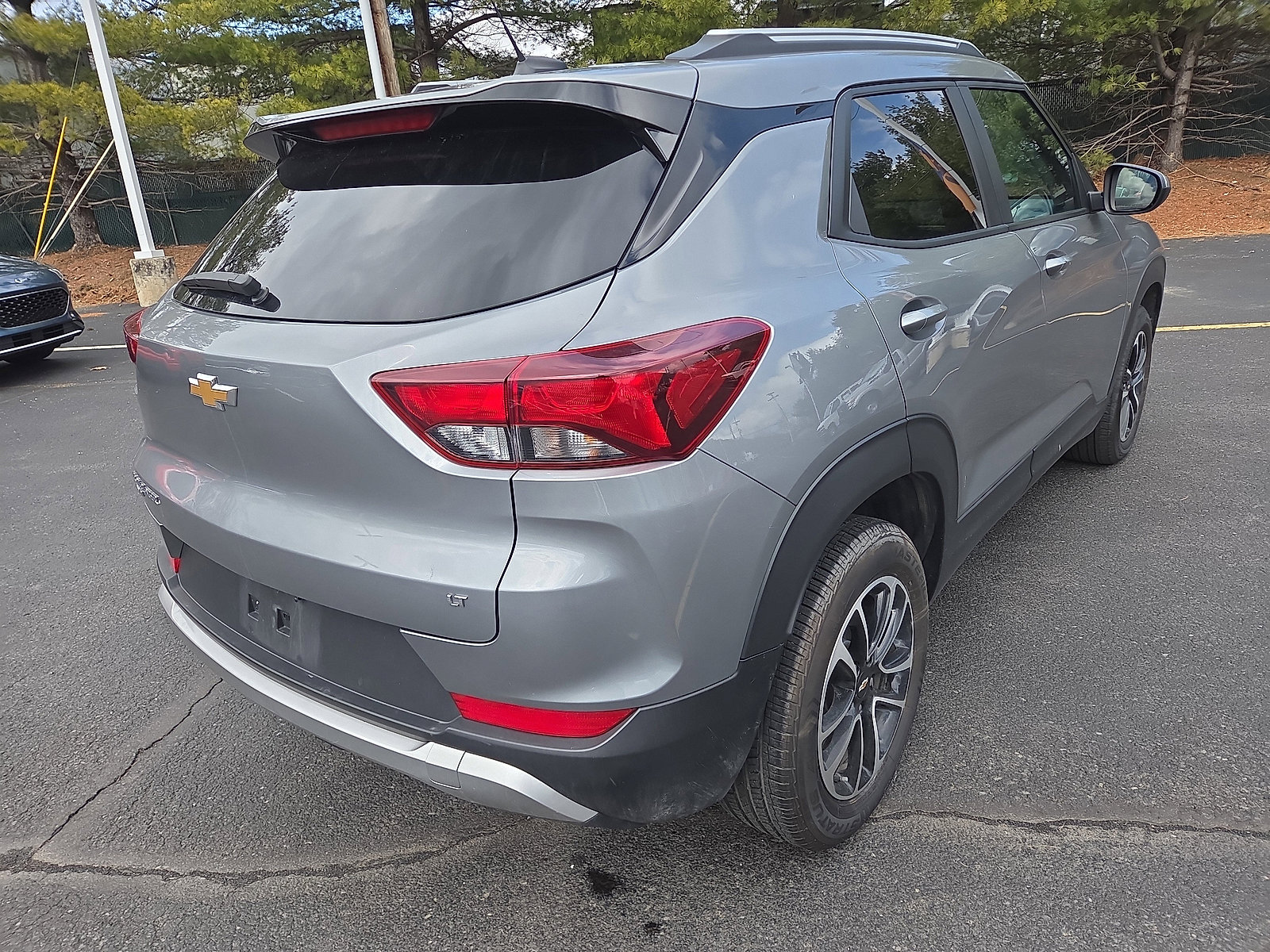 Used 2025 Chevrolet TrailBlazer LT image 3