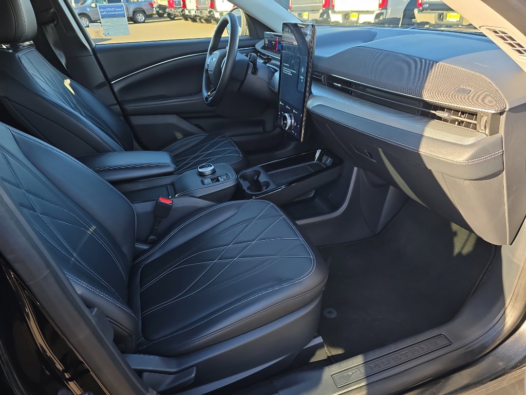 Used 2021 Ford Mustang Mach-E Select image 16