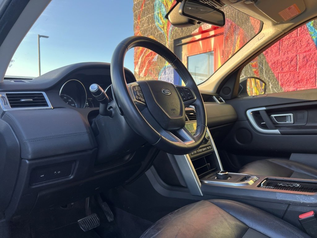 Used 2019 Land Rover Discovery Sport SE image 50