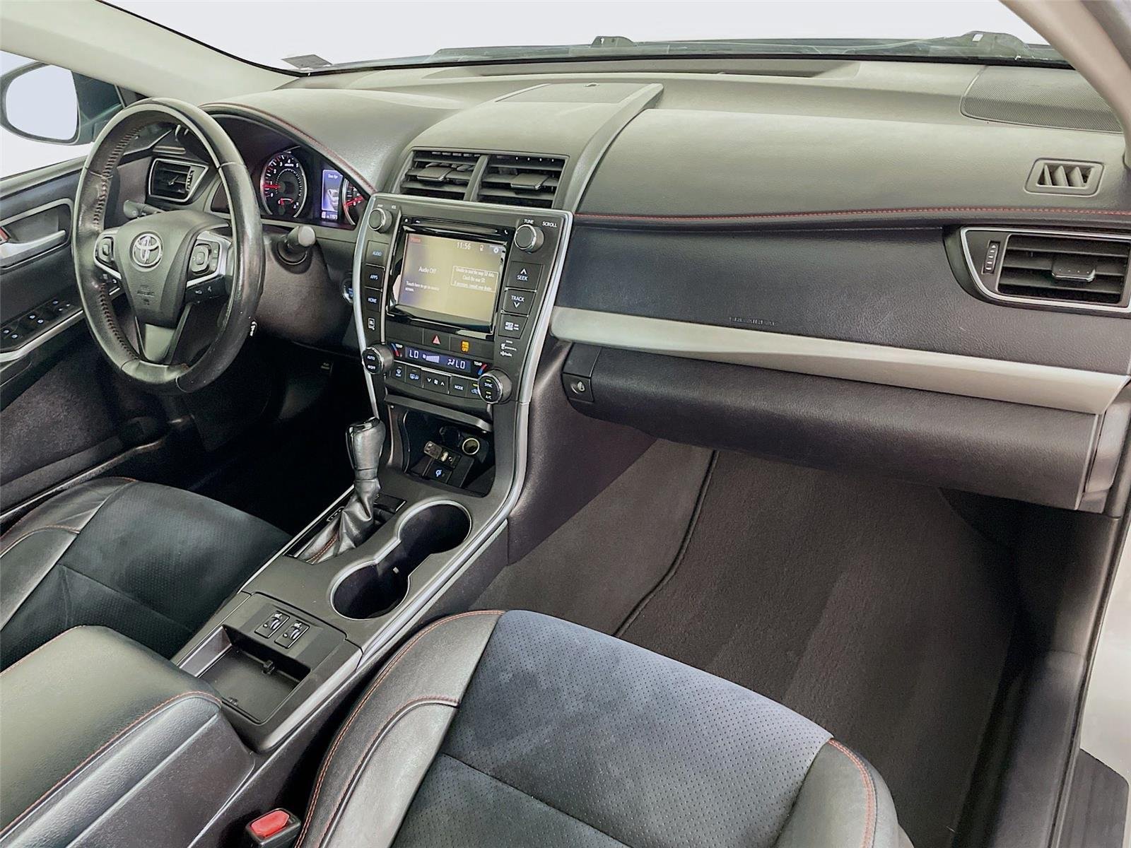 Used 2015 Toyota Camry XSE w/ Advanced Technology Package FWD image 30