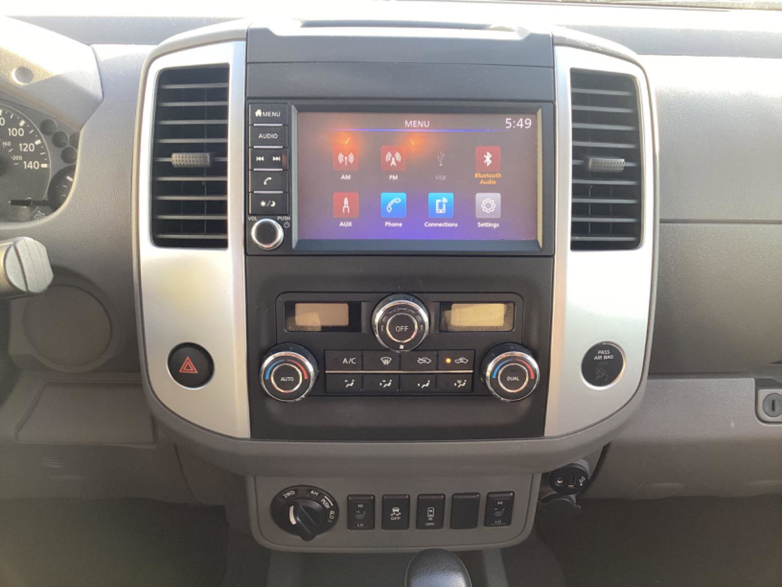 Used 2021 Nissan Frontier SV w/ Midnight Edition Floor Mats image 17