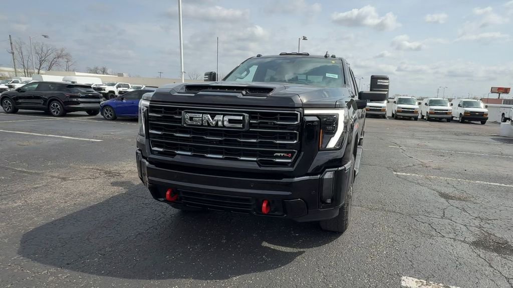 Used 2024 GMC Sierra 2500 AT4 w/ Technology Package image 3