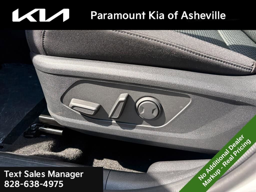 New 2026 Kia Sportage LX image 18