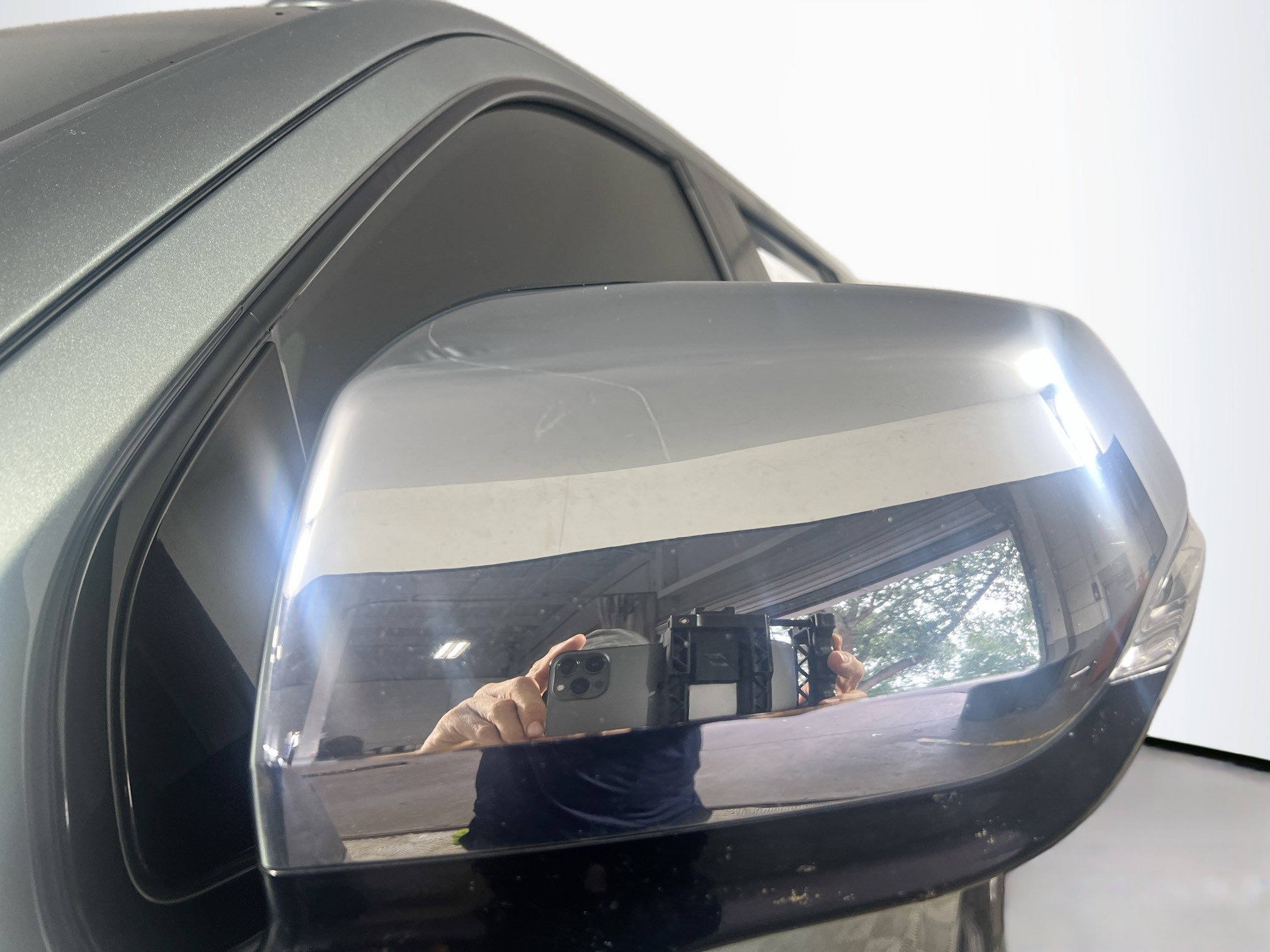 Used 2023 Chevrolet Suburban Premier AWD/4WD image 13