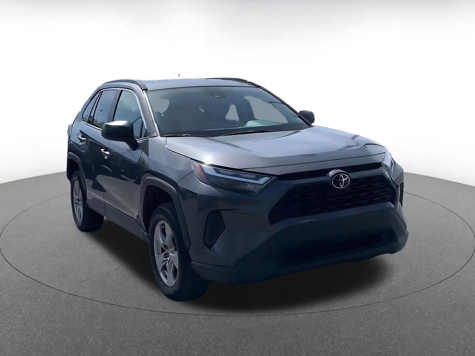 Used 2025 Toyota RAV4 LE image 3