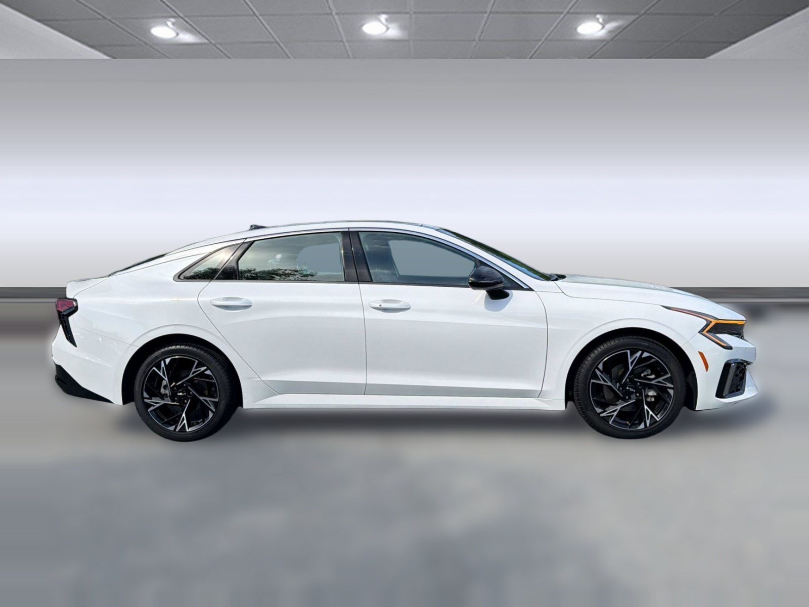 Used 2025 Kia K5 GT-Line w/ GT-Line Premium Package FWD image 8