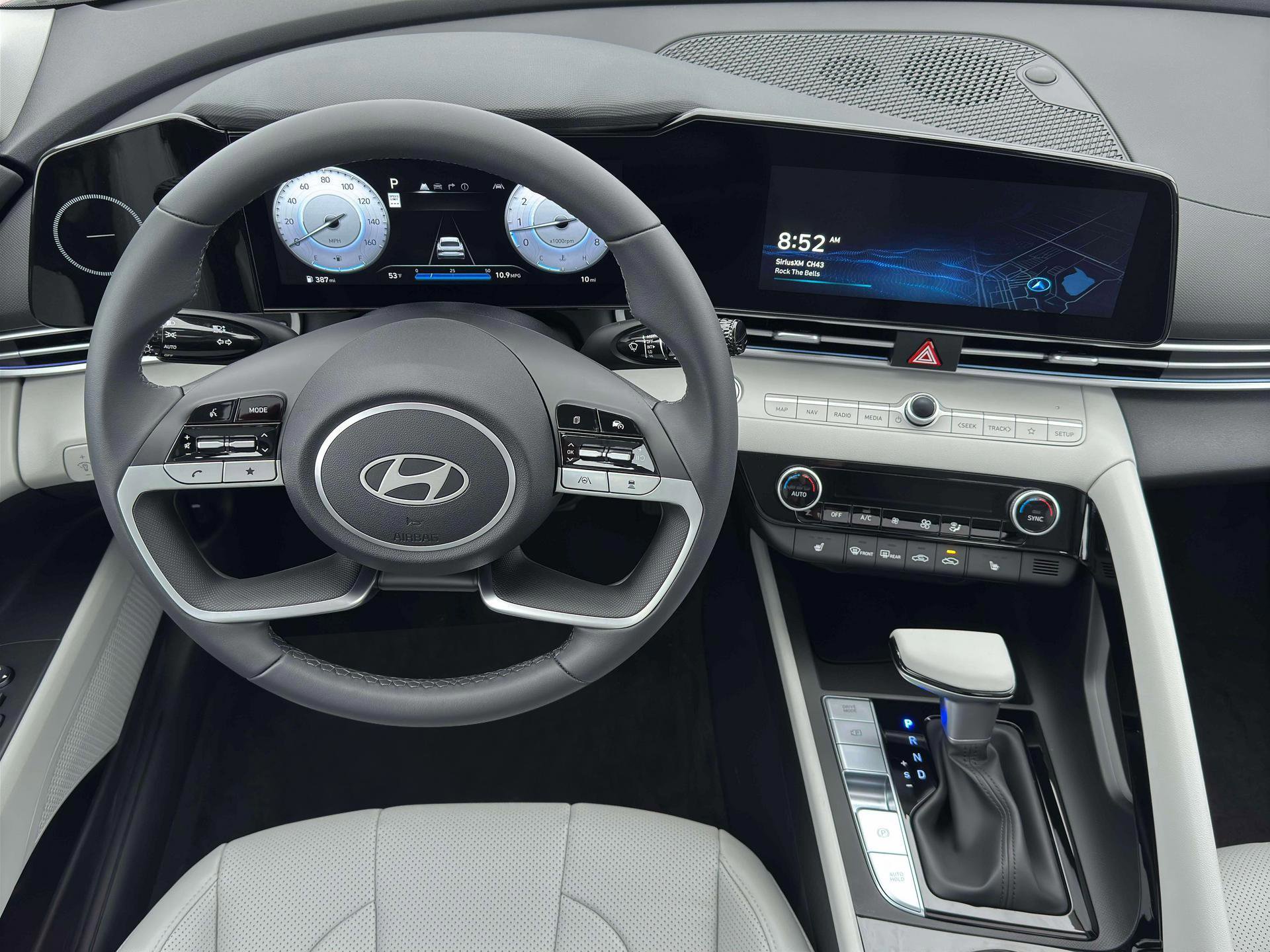 New 2026 Hyundai Elantra Limited FWD image 17