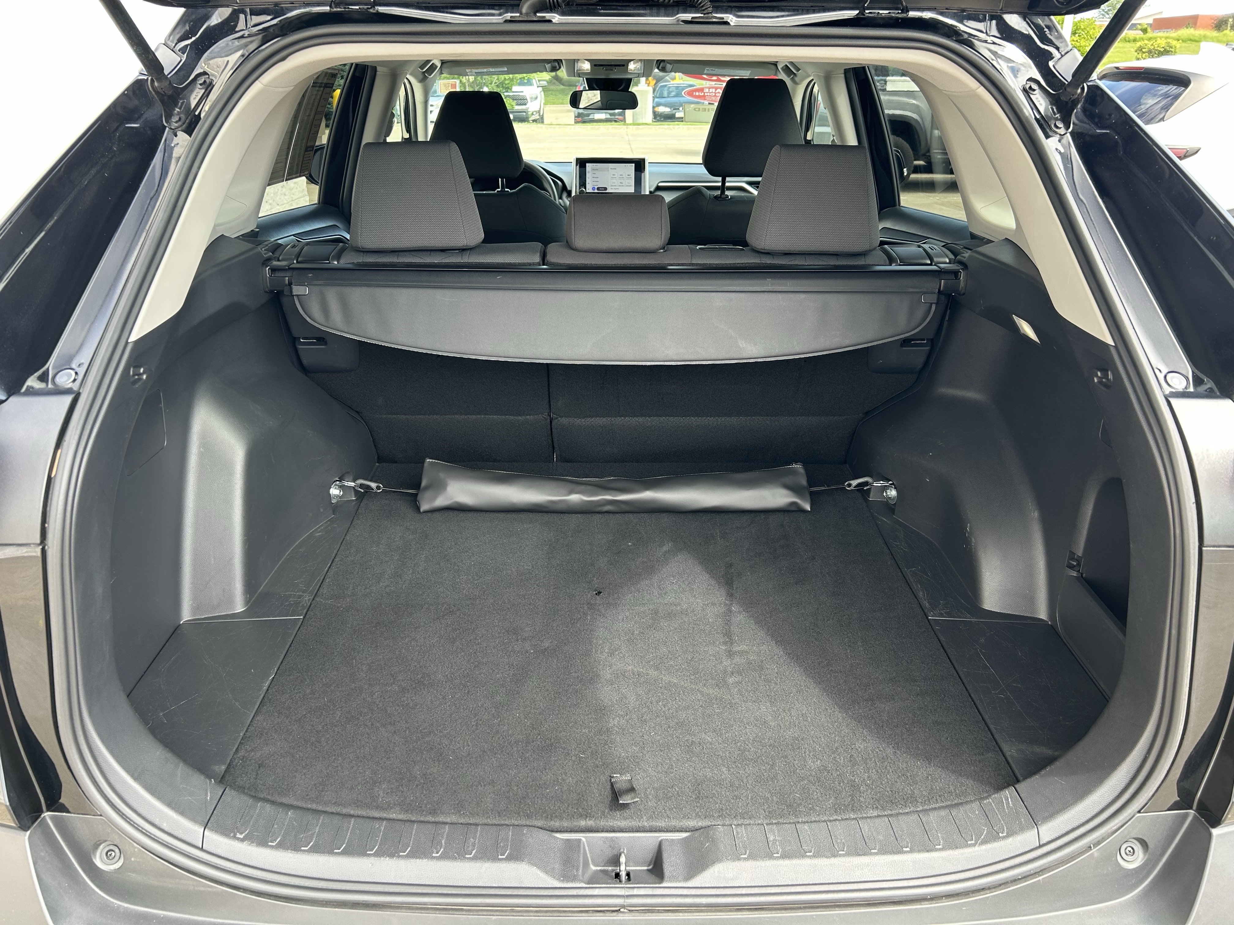 Certified 2025 Toyota RAV4 XLE FWD image 20