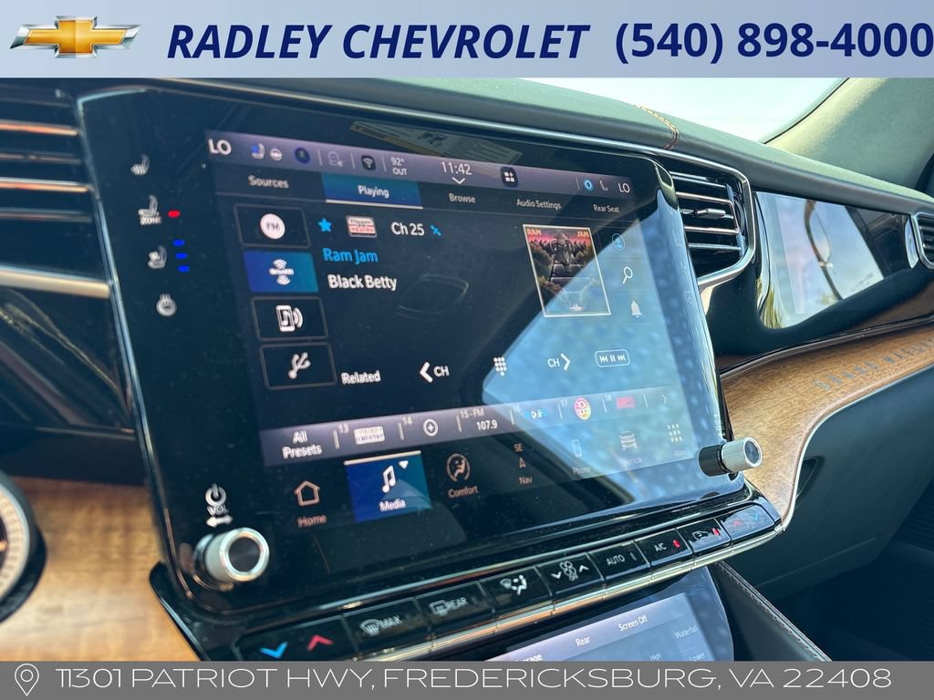 Used 2022 Jeep Grand Wagoneer Series III w/ Rear Seat Video Group 1 AWD/4WD image 8
