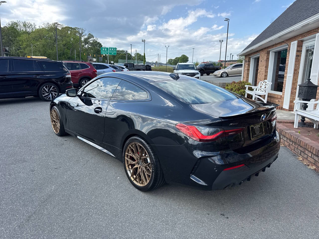 Used 2021 BMW 430i xDrive Coupe w/ M Sport Package AWD/4WD image 11