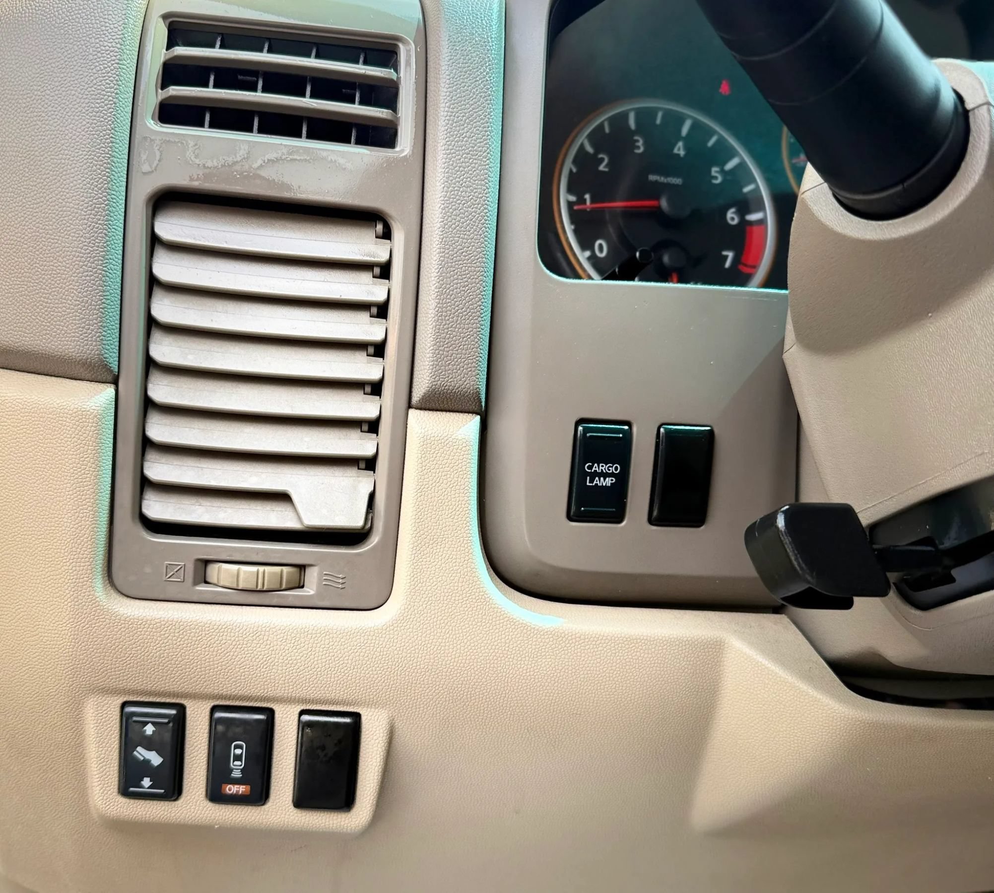 Used 2008 Nissan Titan SE AWD/4WD image 19