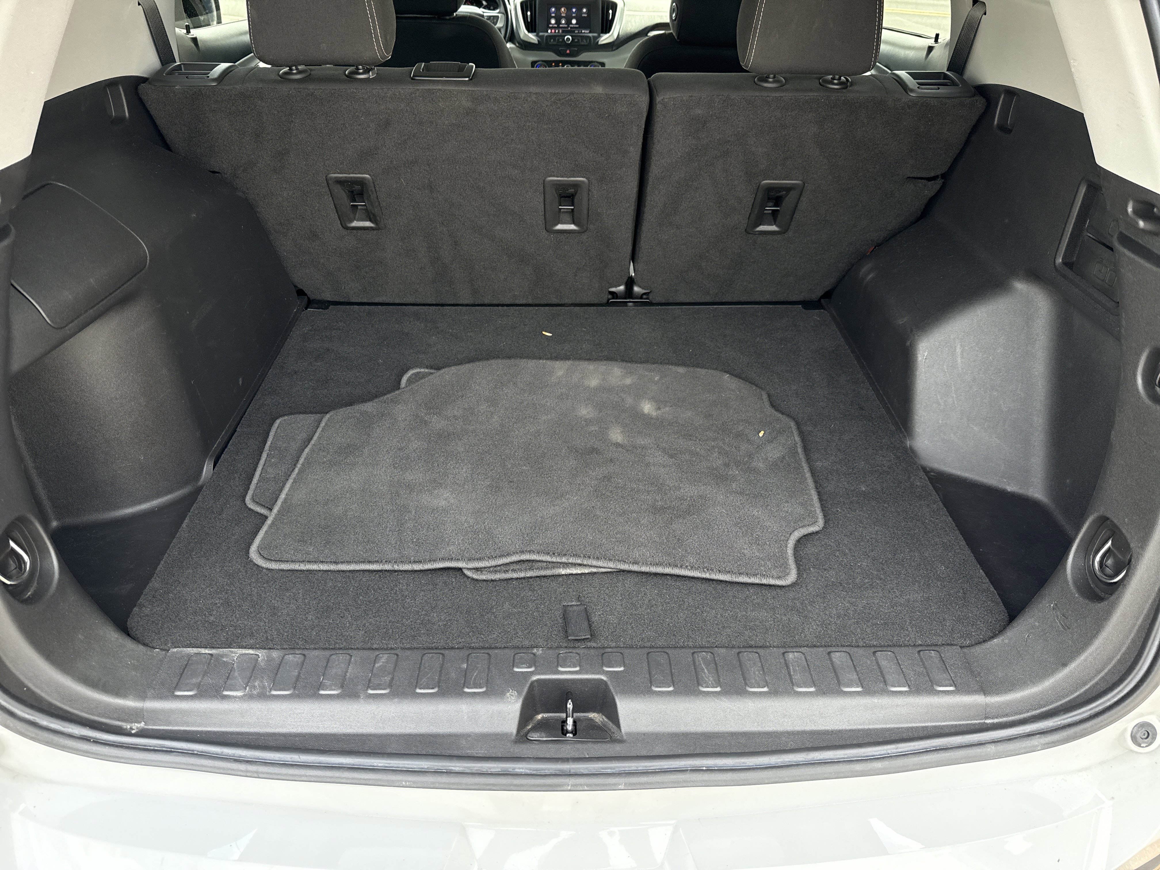 Used 2021 GMC Terrain SLE w/ Driver Convenience Package FWD image 5