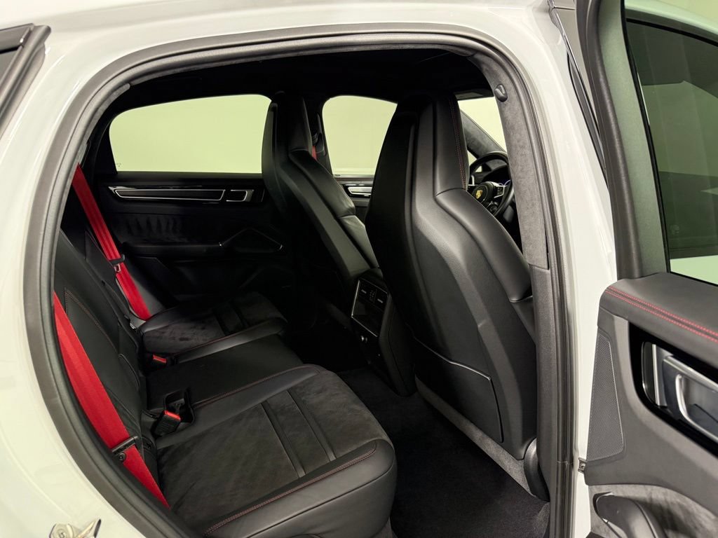 Certified 2023 Porsche Cayenne GTS AWD/4WD image 17