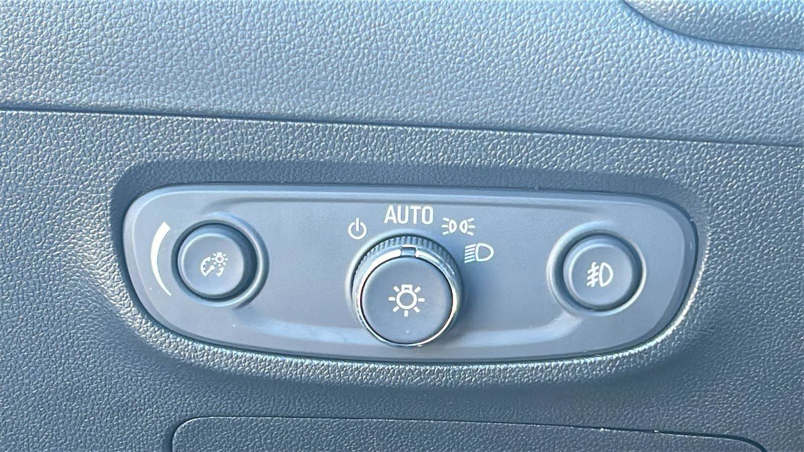 Certified 2023 Buick Encore GX Select w/ Safety Package II image 13