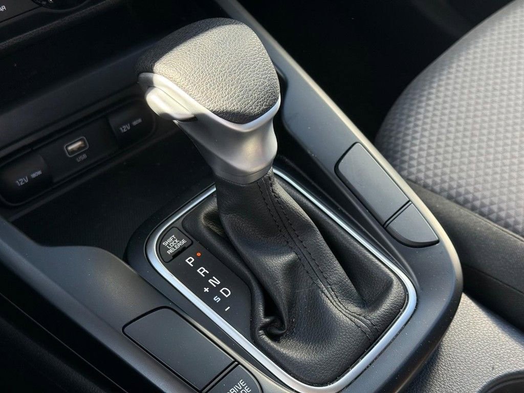 Used 2025 Kia Soul LX FWD image 20