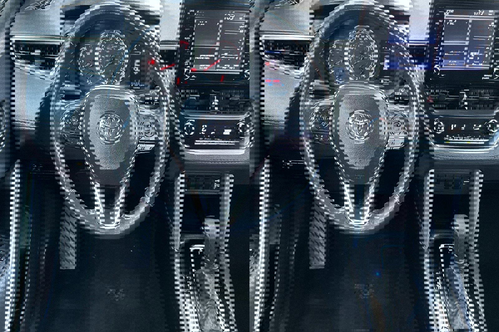 Used 2022 Toyota Corolla Cross LE image 15