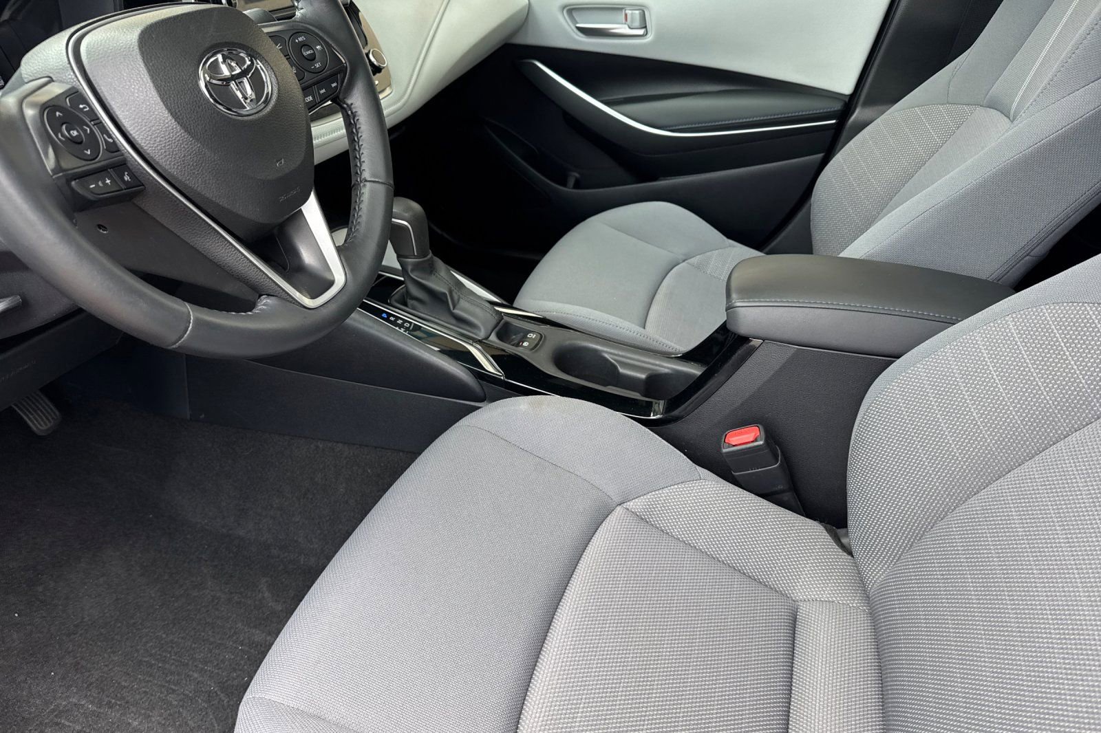Used 2021 Toyota Corolla SE w/ SE Premium Package FWD image 13
