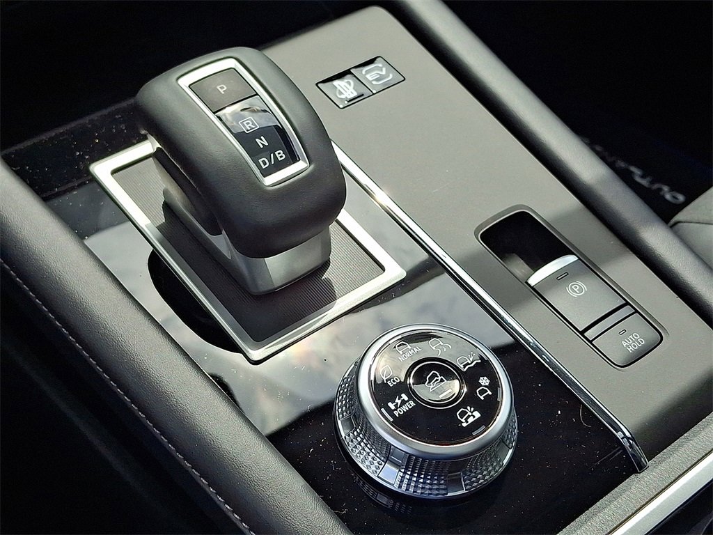 New 2025 Mitsubishi Outlander SE image 7