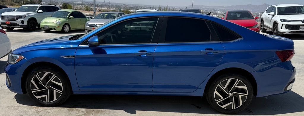 Used 2024 Volkswagen Jetta SEL FWD image 6