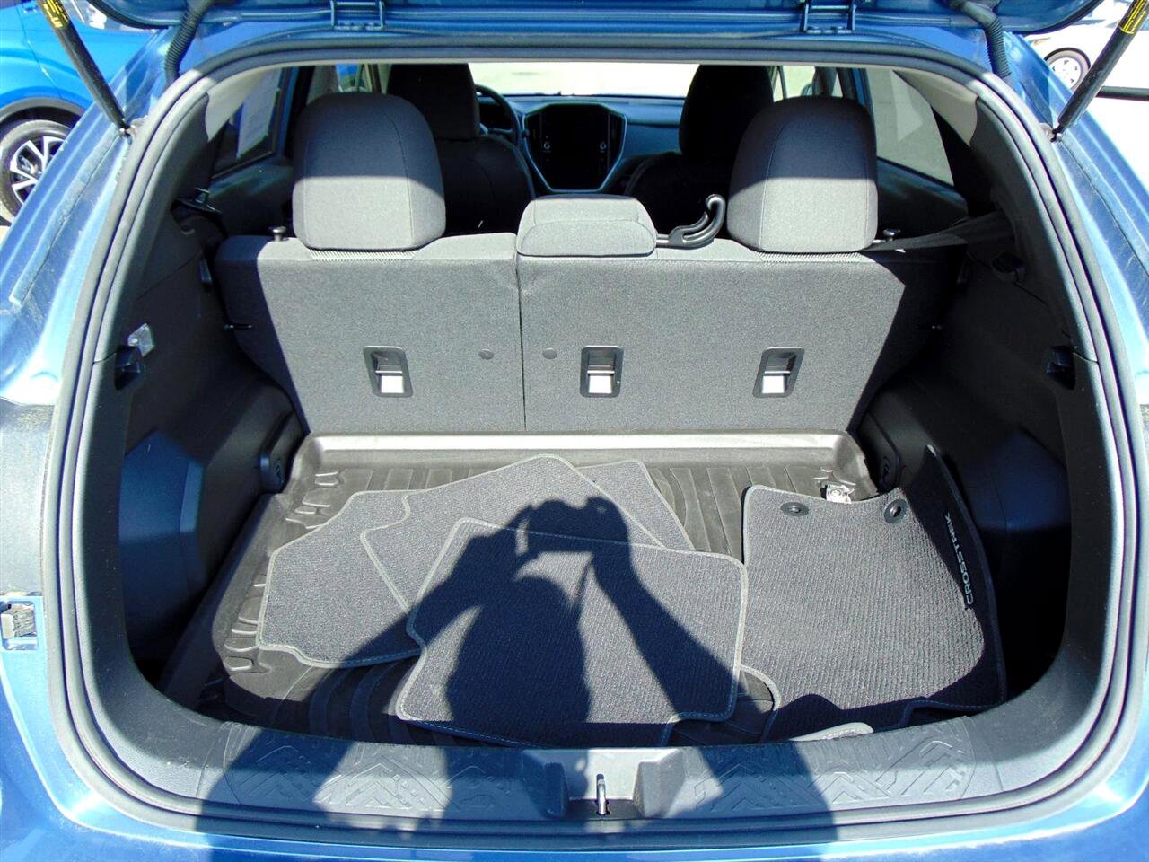 Used 2024 Subaru Crosstrek 2.0i Premium image 11