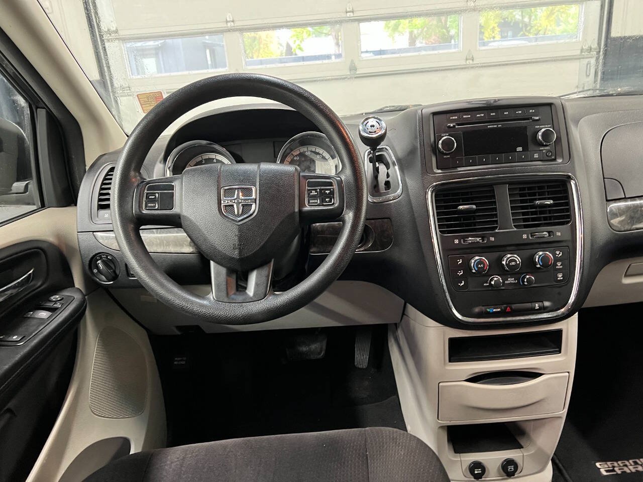 Used 2011 Dodge Grand Caravan Express FWD image 8