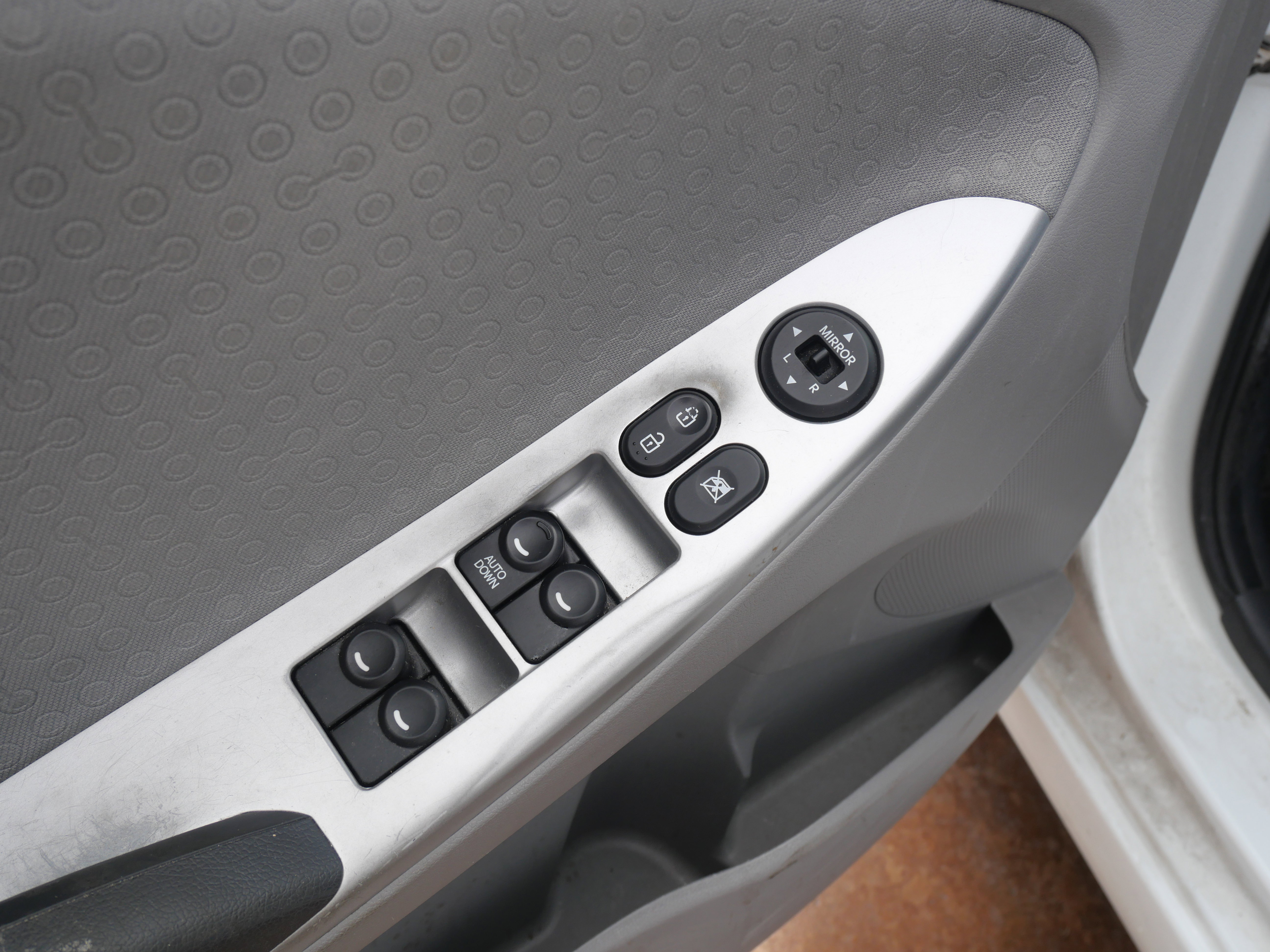 Used 2013 Hyundai Accent SE image 7