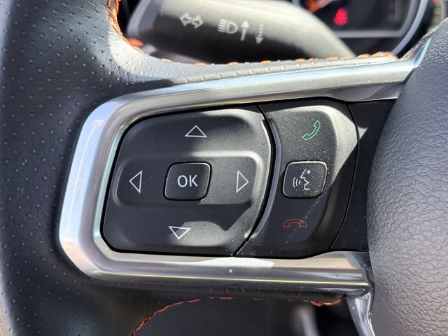 Used 2023 Jeep Gladiator Mojave w/ LED Lighting Group AWD/4WD image 13