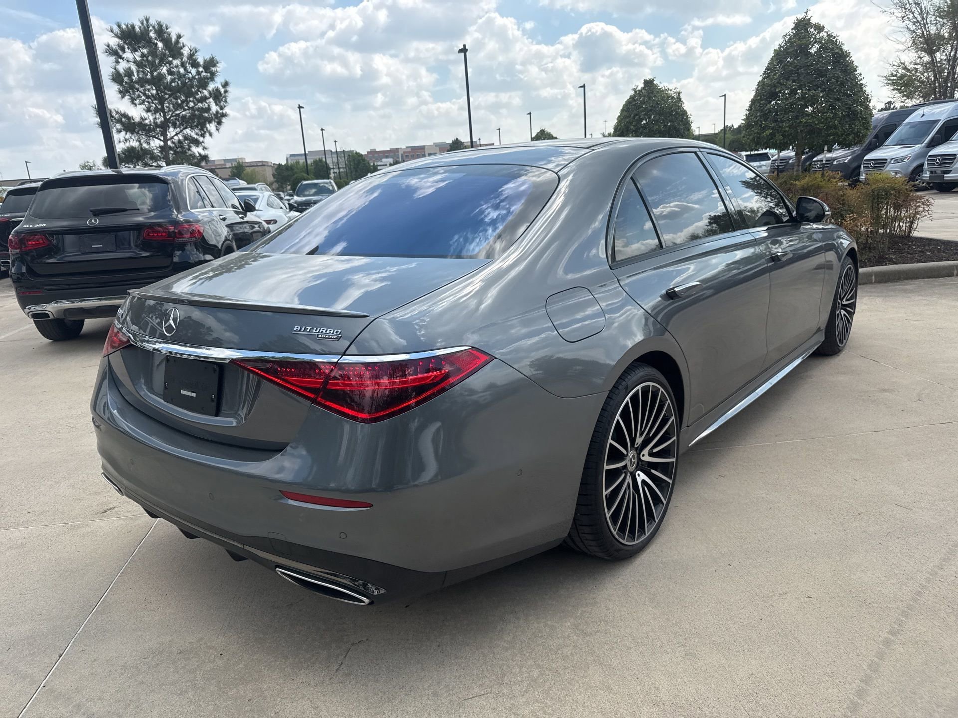 Certified 2023 Mercedes-Benz S 580 4MATIC Sedan w/ AMG Line image 4