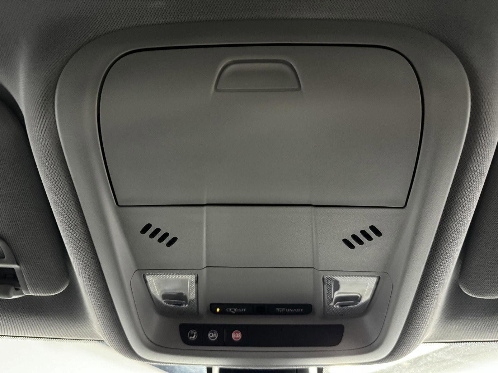 Used 2025 Chevrolet Blazer LT w/ Driver Confidence Package image 19