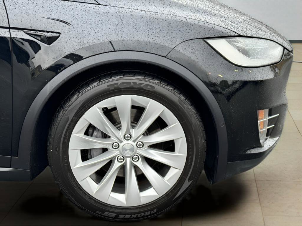 Used 2017 Tesla Model X 75D image 41