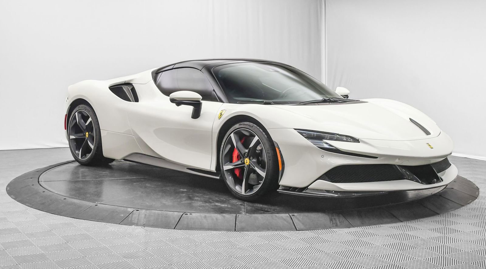 Used 2023 Ferrari SF90 Spider Bianco Avus image 59