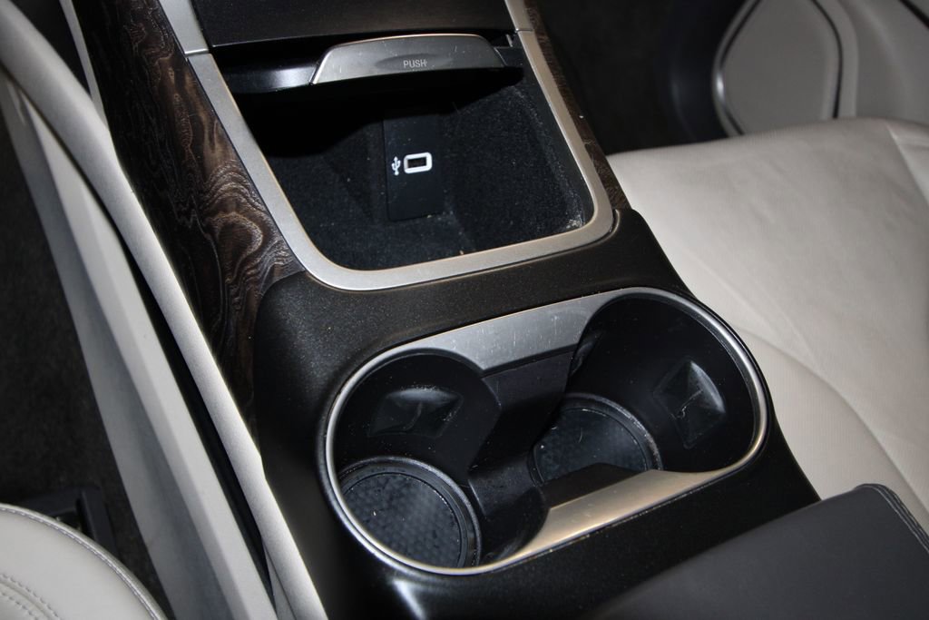 Used 2016 Lincoln MKX Reserve w/ Driver Assistance Package image 19