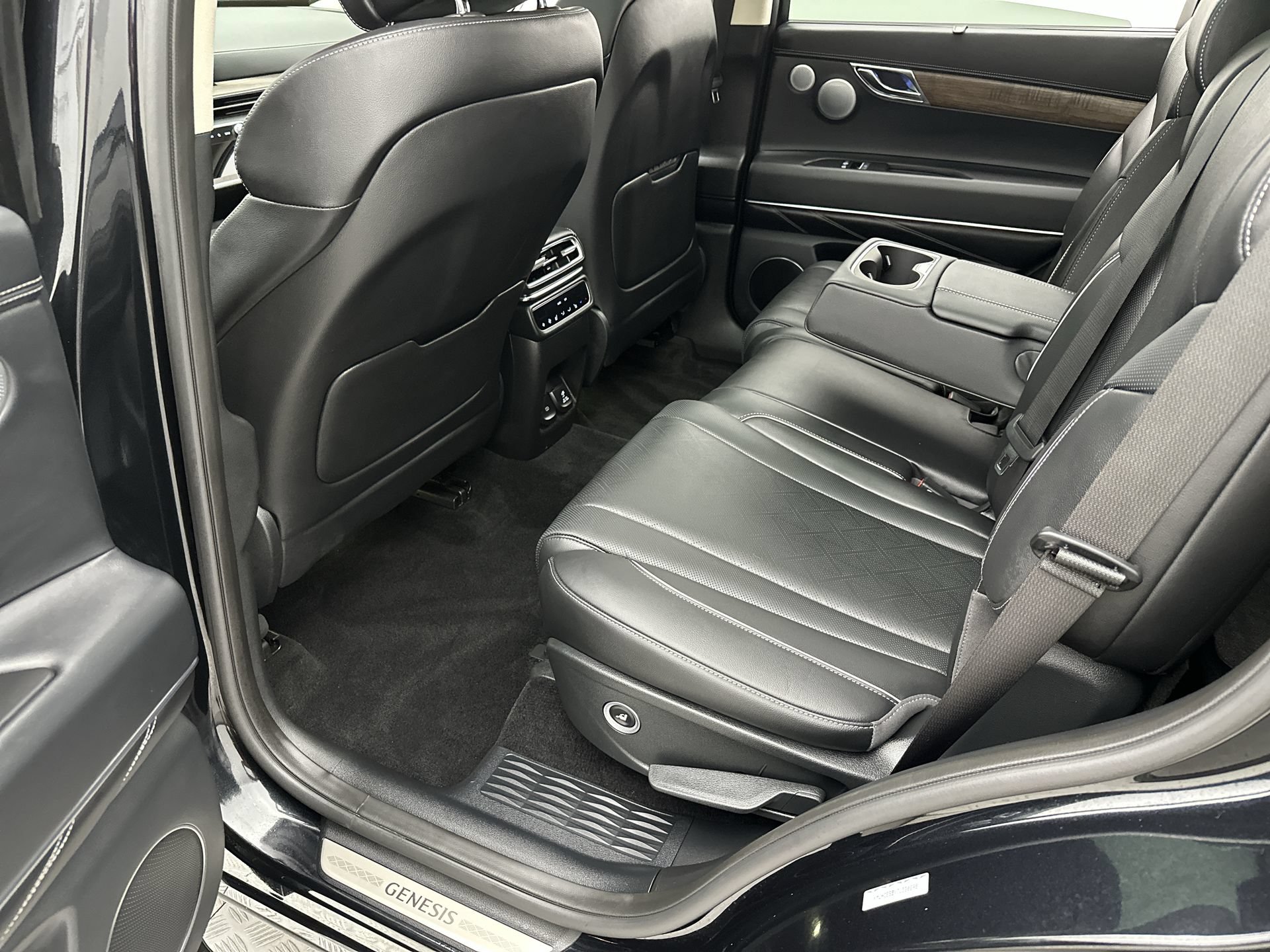 Certified 2026 Genesis GV80 2.5T Prestige AWD/4WD image 23