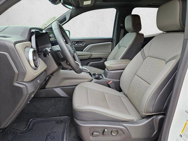 Used 2025 Chevrolet Colorado ZR2 w/ Technology Package image 17