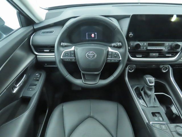 Used 2025 Toyota Grand Highlander FWD image 10