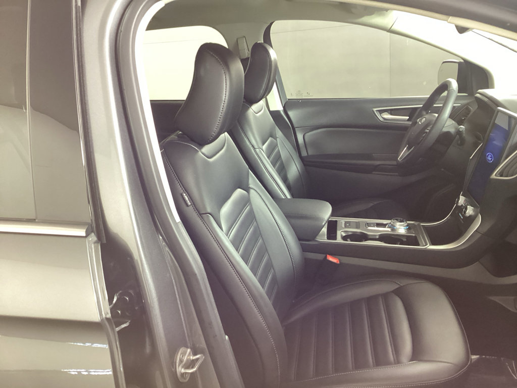 Used 2023 Ford Edge SEL w/ Convenience Package image 8