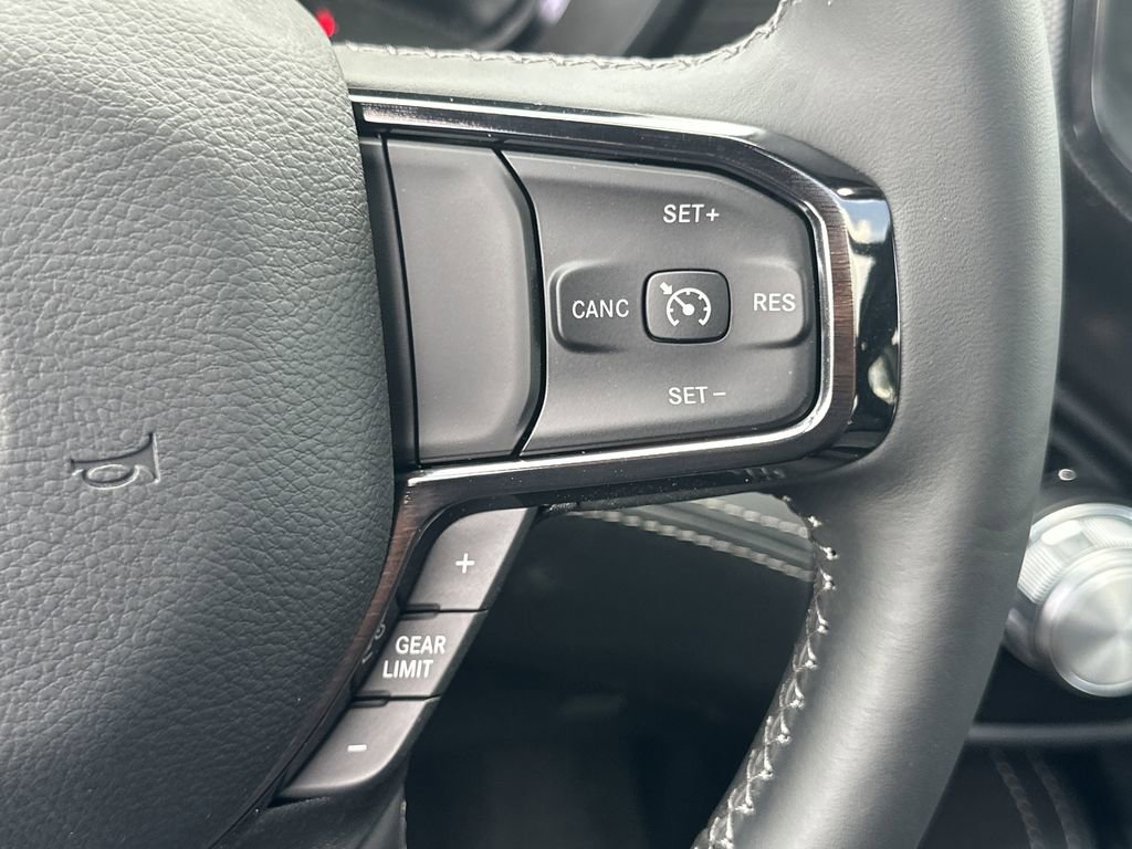 Used 2024 RAM 1500 Limited AWD/4WD image 27