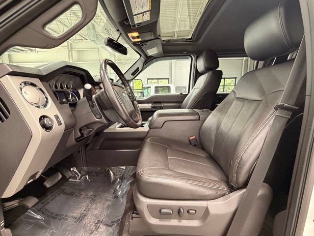 Used 2015 Ford F250 Lariat w/ Lariat Ultimate Package AWD/4WD image 27