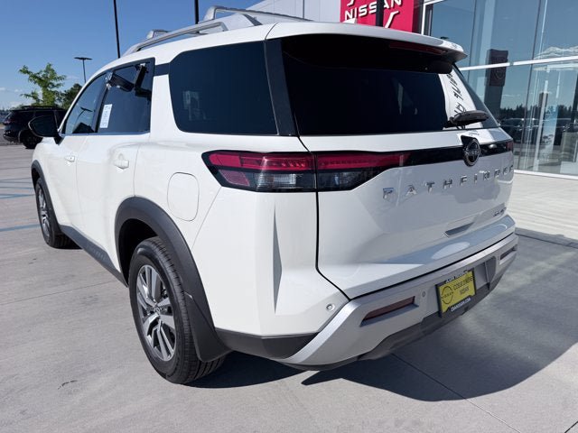 Certified 2022 Nissan Pathfinder SL AWD/4WD image 6