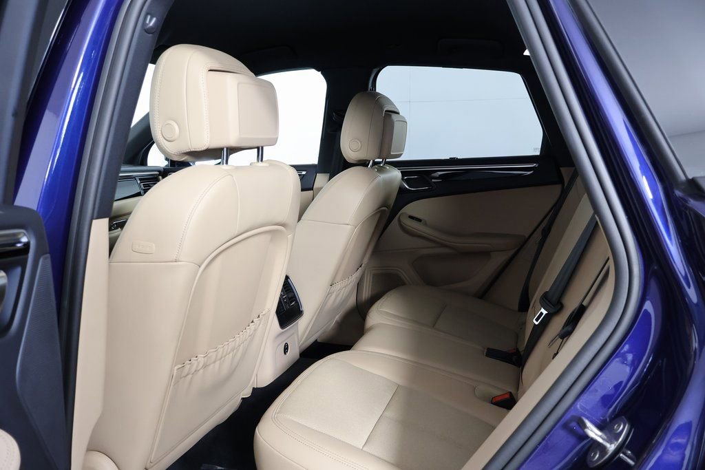 Used 2024 Porsche Macan AWD/4WD image 11