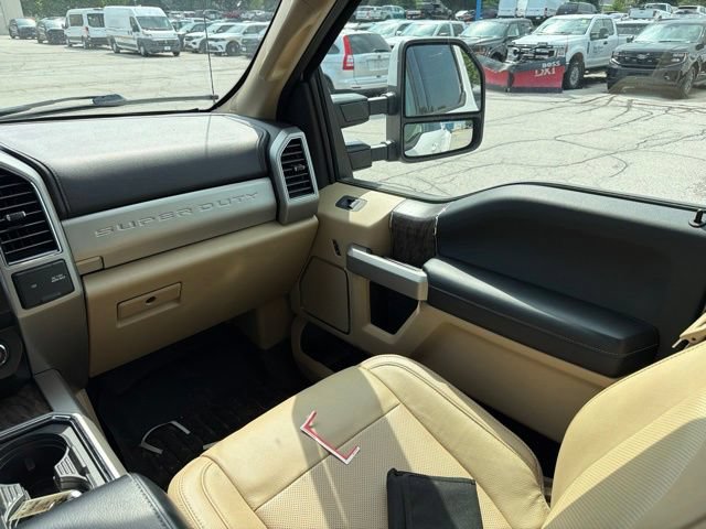 Used 2019 Ford F350 Lariat w/ Lariat Ultimate Package AWD/4WD image 19