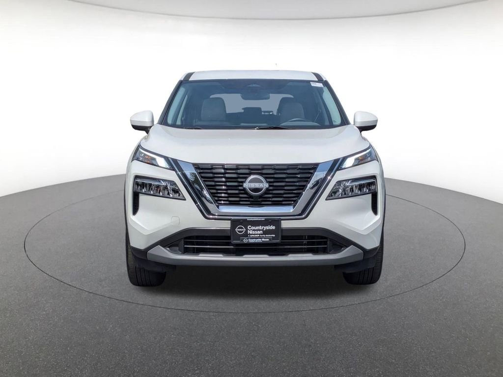 Used 2023 Nissan Rogue SV AWD/4WD image 2