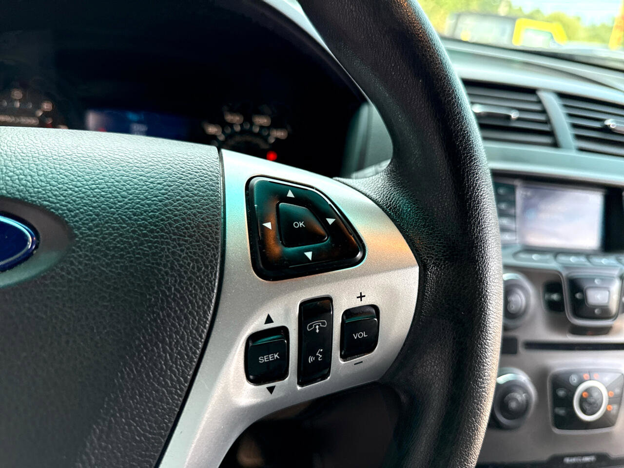 Used 2014 Ford Explorer FWD image 18