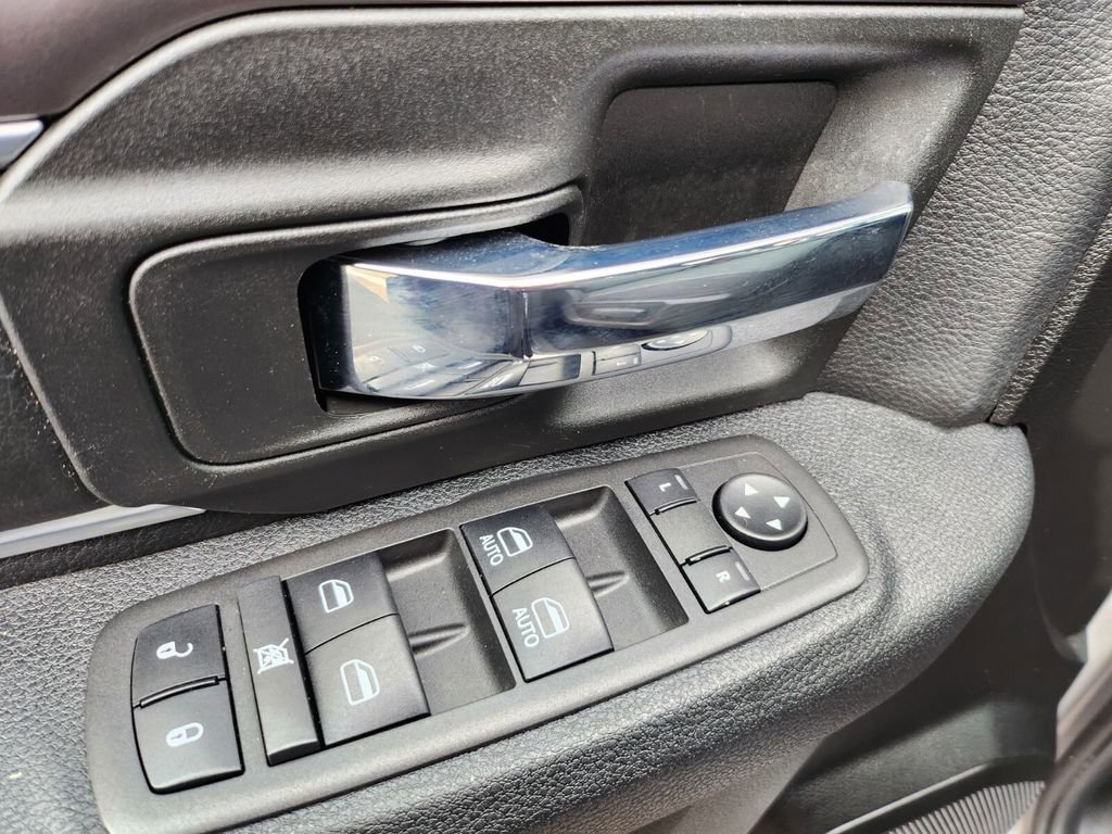 Used 2023 RAM 1500 Classic Warlock image 30