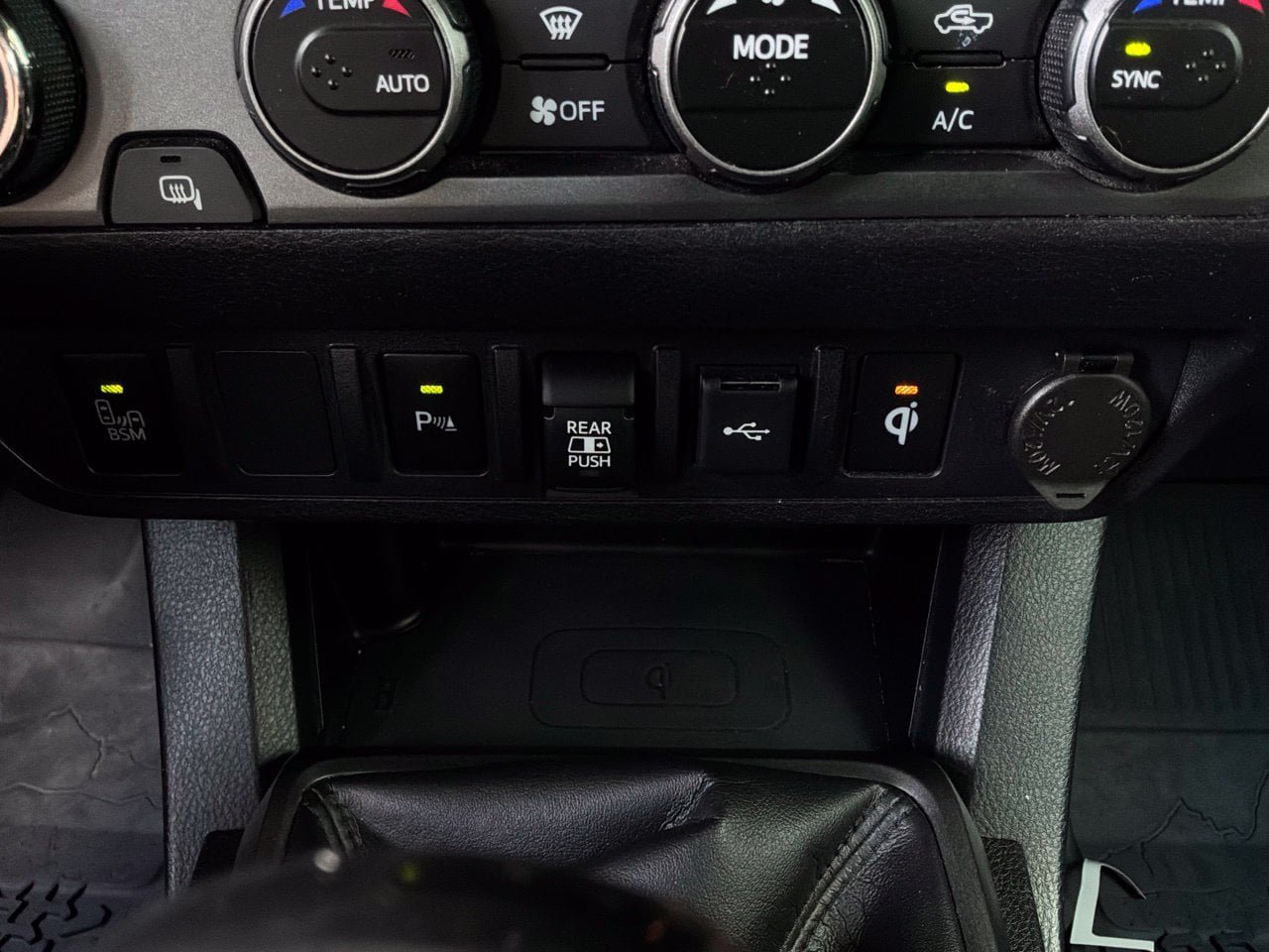 Used 2020 Toyota Tacoma TRD Pro AWD/4WD image 31