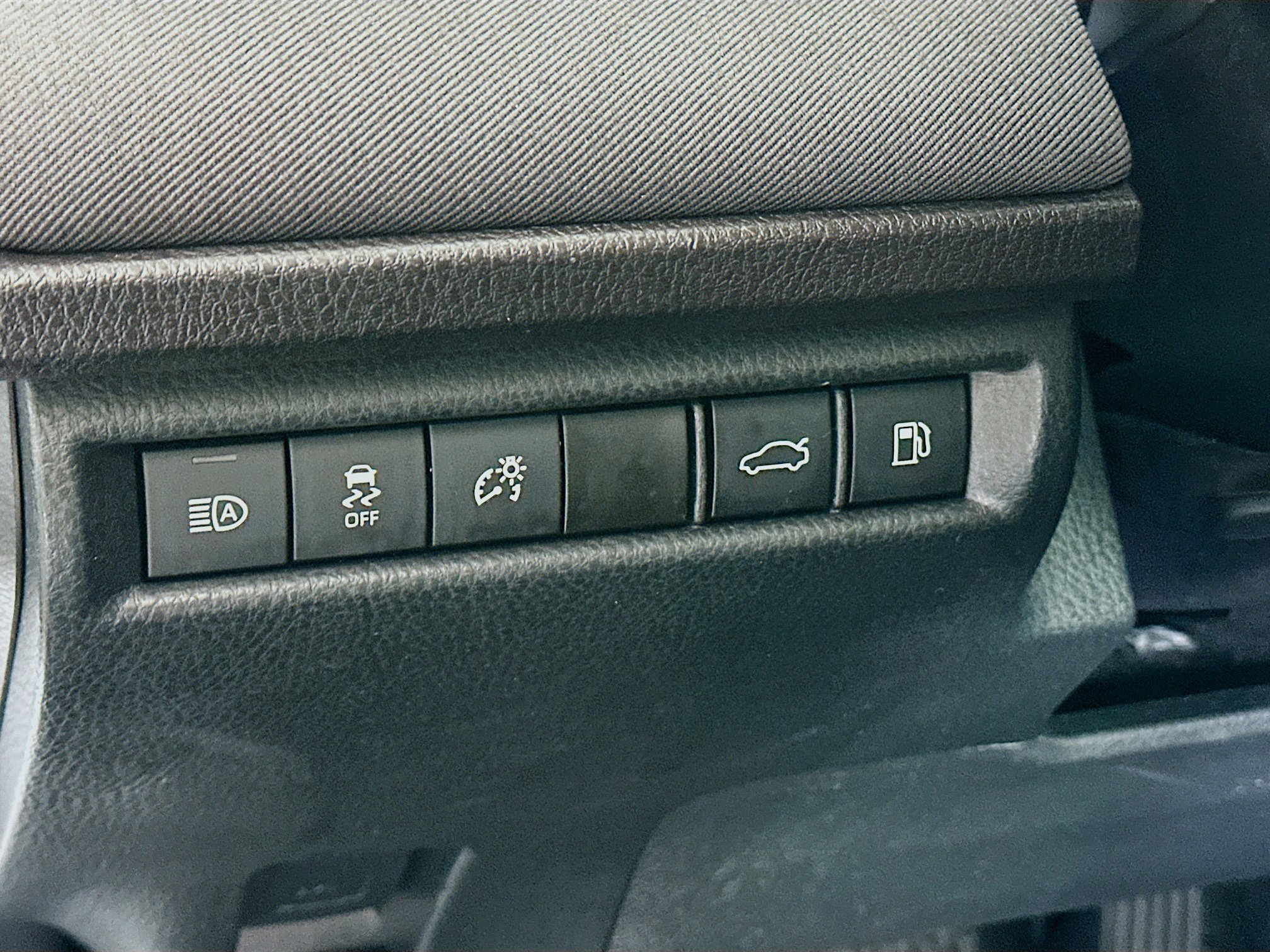 Used 2025 Toyota Camry LE image 17